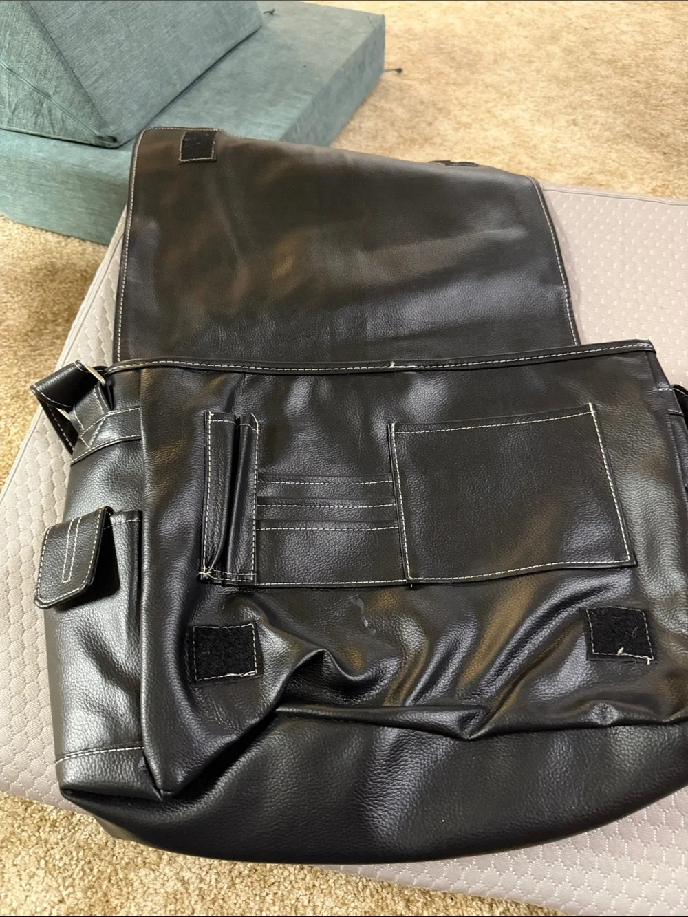 Classic Black Leather Messenger Bag with Adjustable Strap